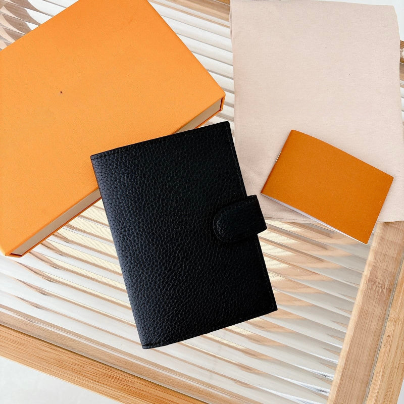 18-22D/Passport Cover