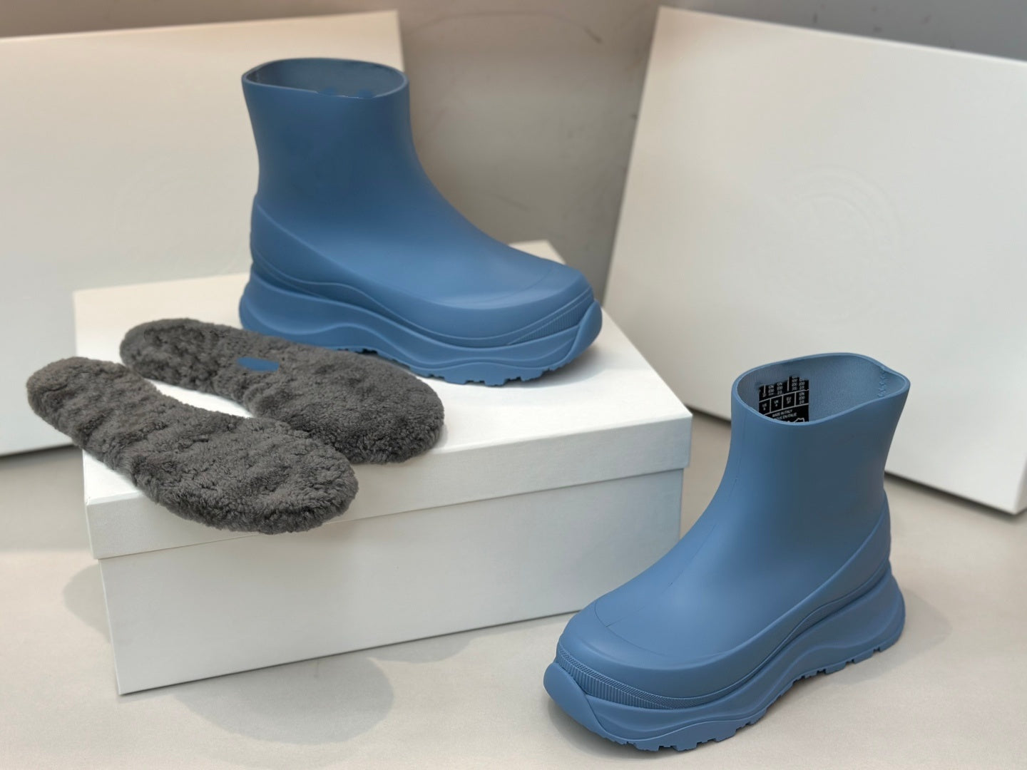 86-96D / Waterproof Rain Boots