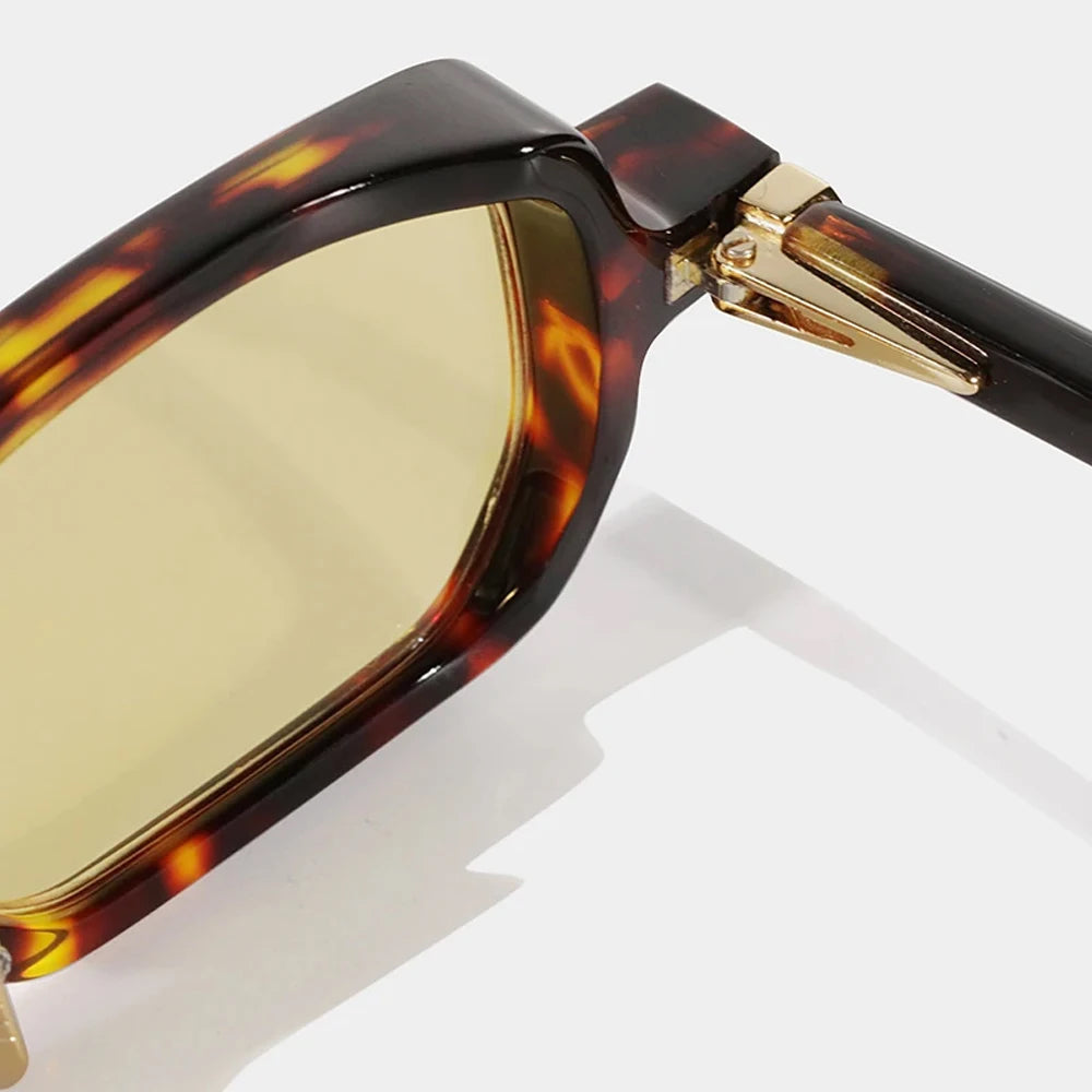 38-43D /Sunglasses